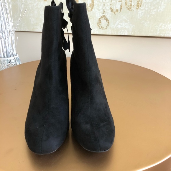 NEW Trendy Metallic Ankle Booties - Picture 5 of 5